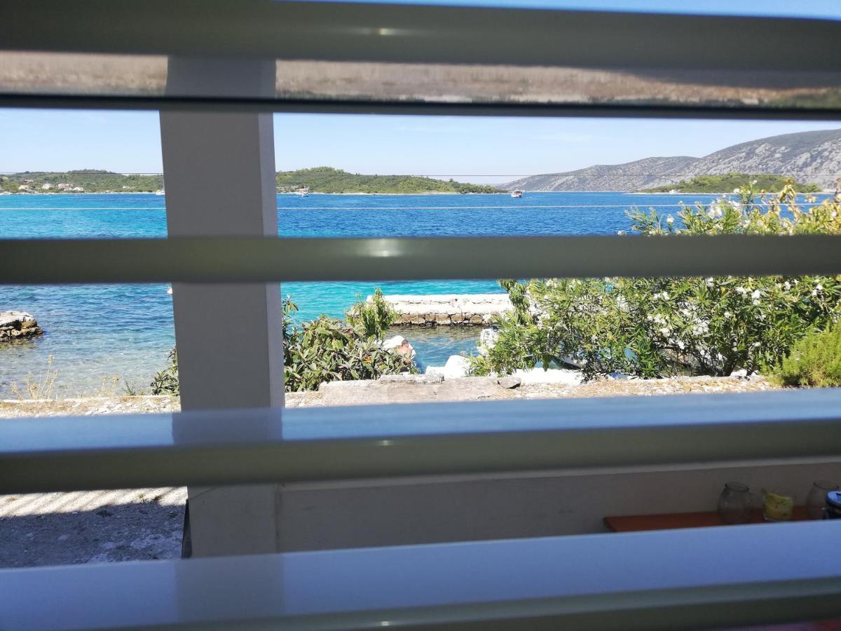 I&J Relaxing Beach Apartments Račišće Dış mekan fotoğraf
